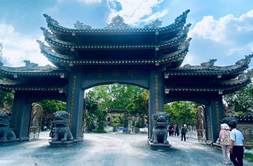 Thiết kế mái móc, cửa chính mái vòm của chùa Gò Kén 