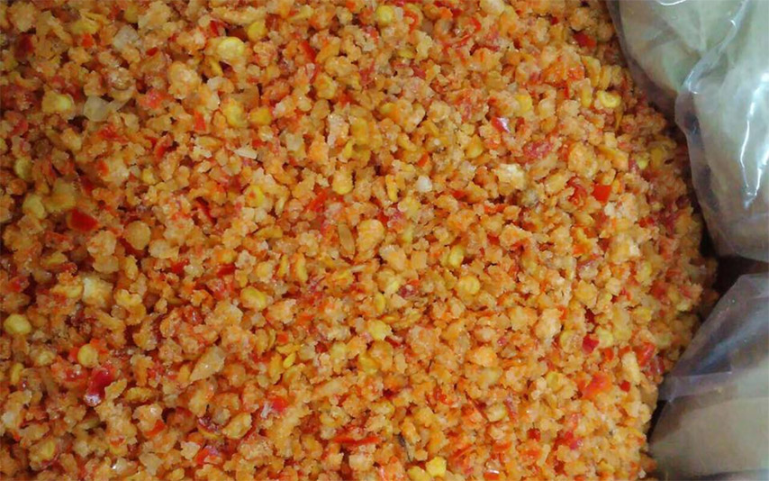 Muối chay Tây Ninh có hạt to, màu vàng, đỏ 