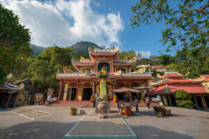 12 ngôi chùa nổi tiếng ở Tây Ninh – Vùng đất của sự linh thiêng