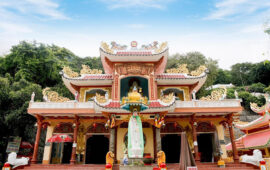 Chiêm bái chùa Bà Tây Ninh & Cẩm nang lễ chùa bạn nên biết