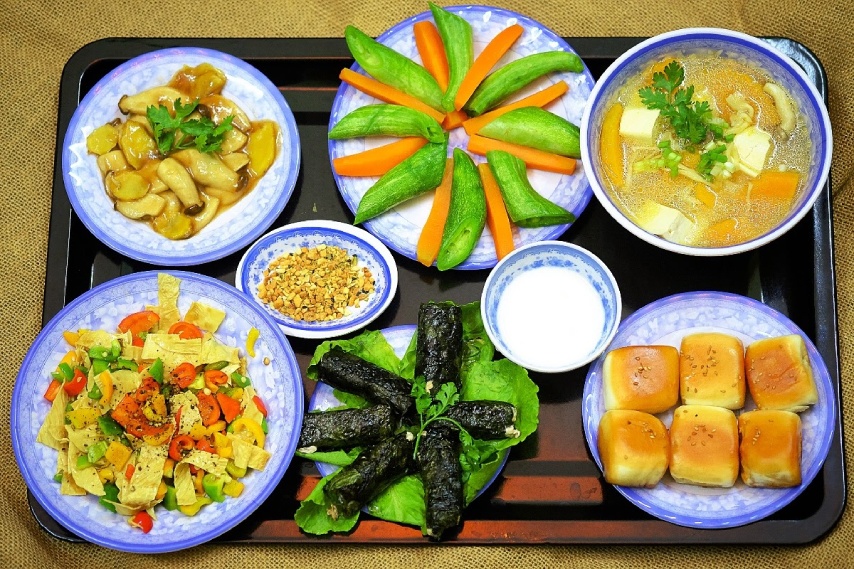 Các món ăn chay tại chợ đêm ở Tây Ninh 