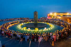 Kỷ lục 55.000 ngọn đăng sẽ được dâng trong Lễ vía Bà tại núi Bà Đen, Tây Ninh