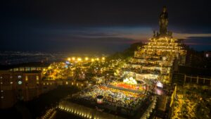 Chủ tịch Ủy ban tổ chức Quốc tế Đại lễ Vesak Liên Hiệp Quốc (ICDV): “Núi Bà Đen là nơi thiên đàng gặp địa giới”