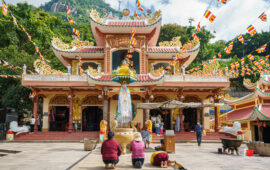 Linh Sơn Tiên Thạch Tự (Chùa Bà) [Linh Sơn Tiên Thạch Pagoda]